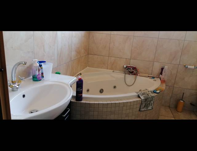 3 BEDROOM APARTMENT TO LET IN AMBERFIELD RIDGE
